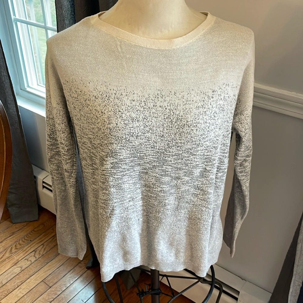 Lou & Grey Women’s Gray and Cream speckled sweater Size Large